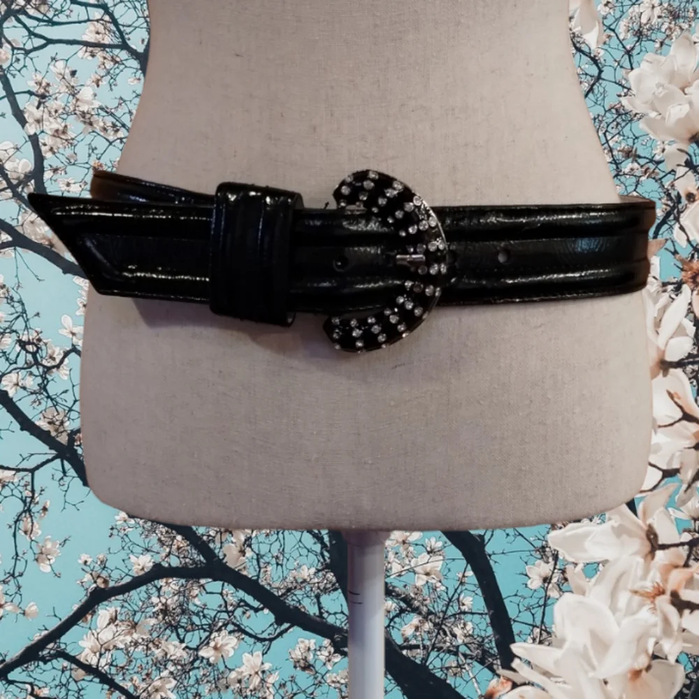 Betsy Johnson Black Patent Leather Belt With Rhinestone Buckle Size M